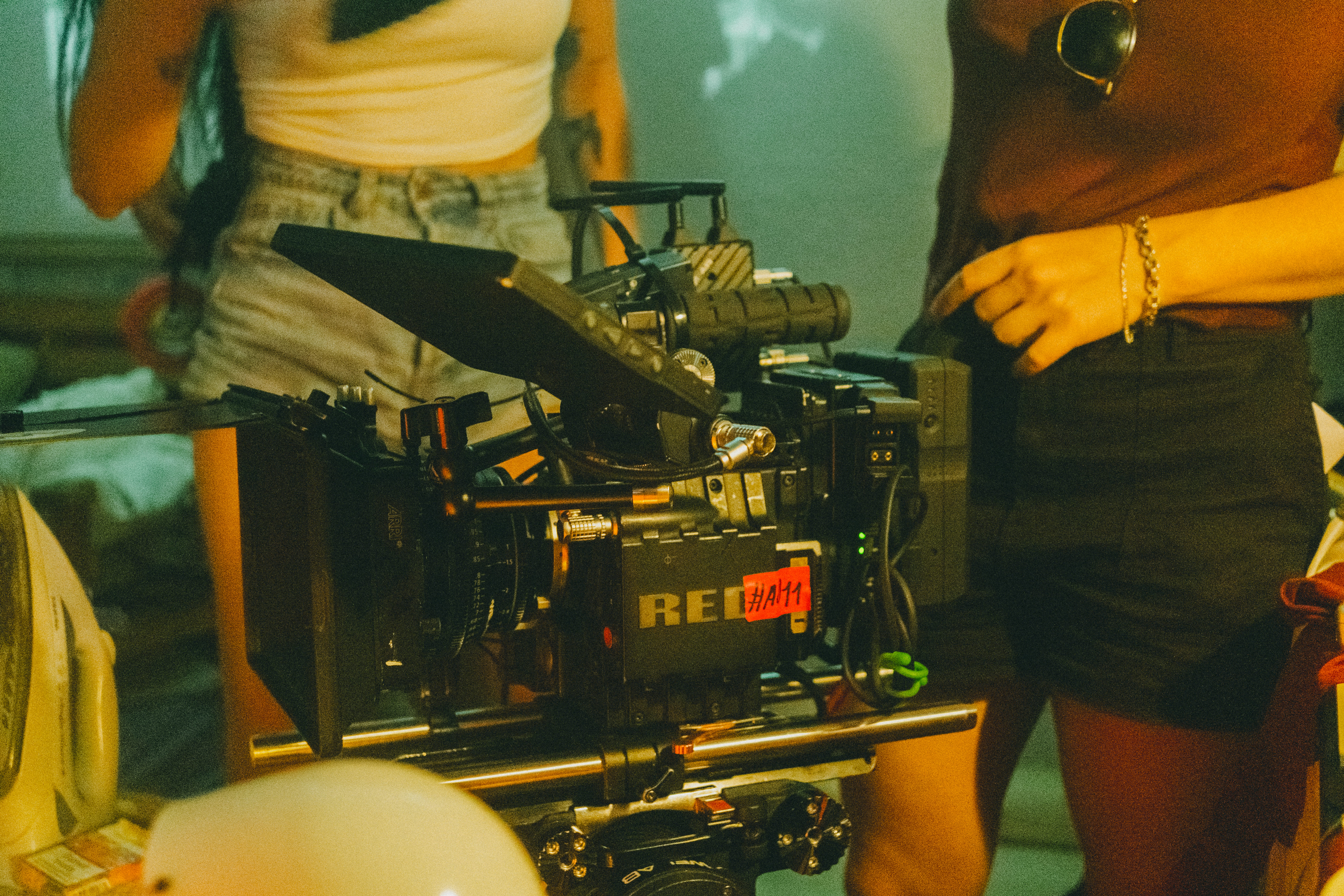 Behind the scenes 4
