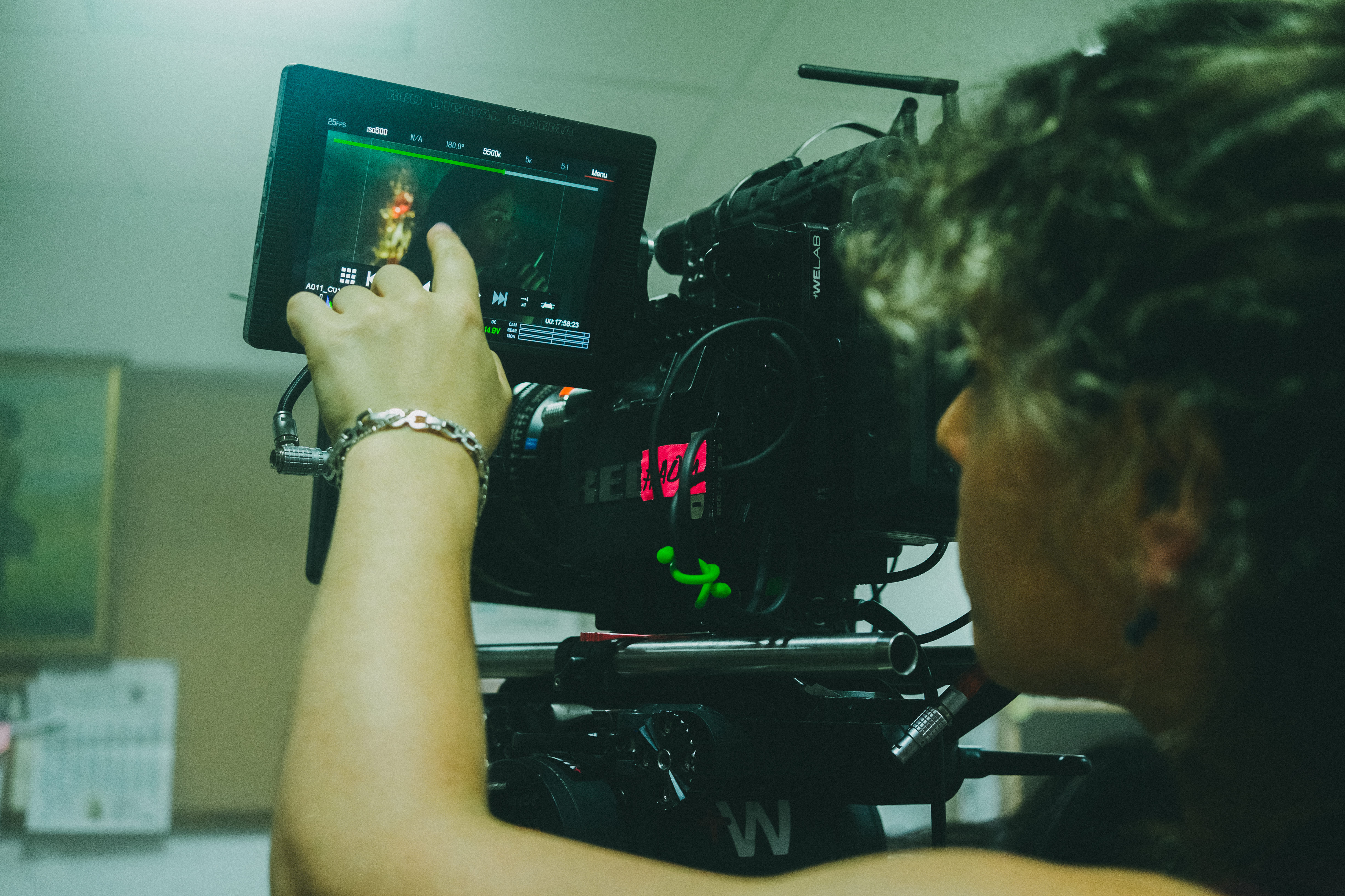Behind the scenes 5
